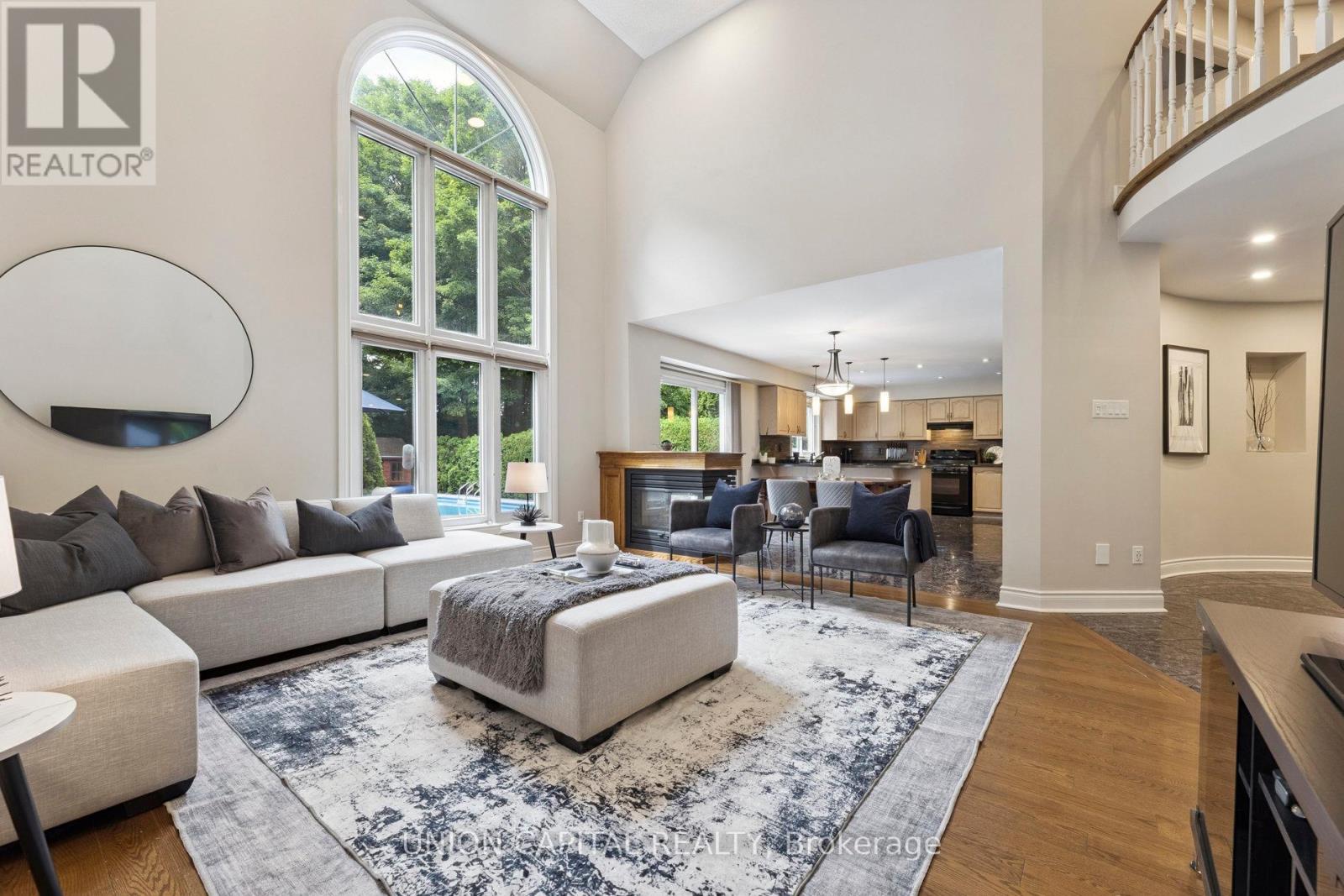 86 CHARING CRESCENT