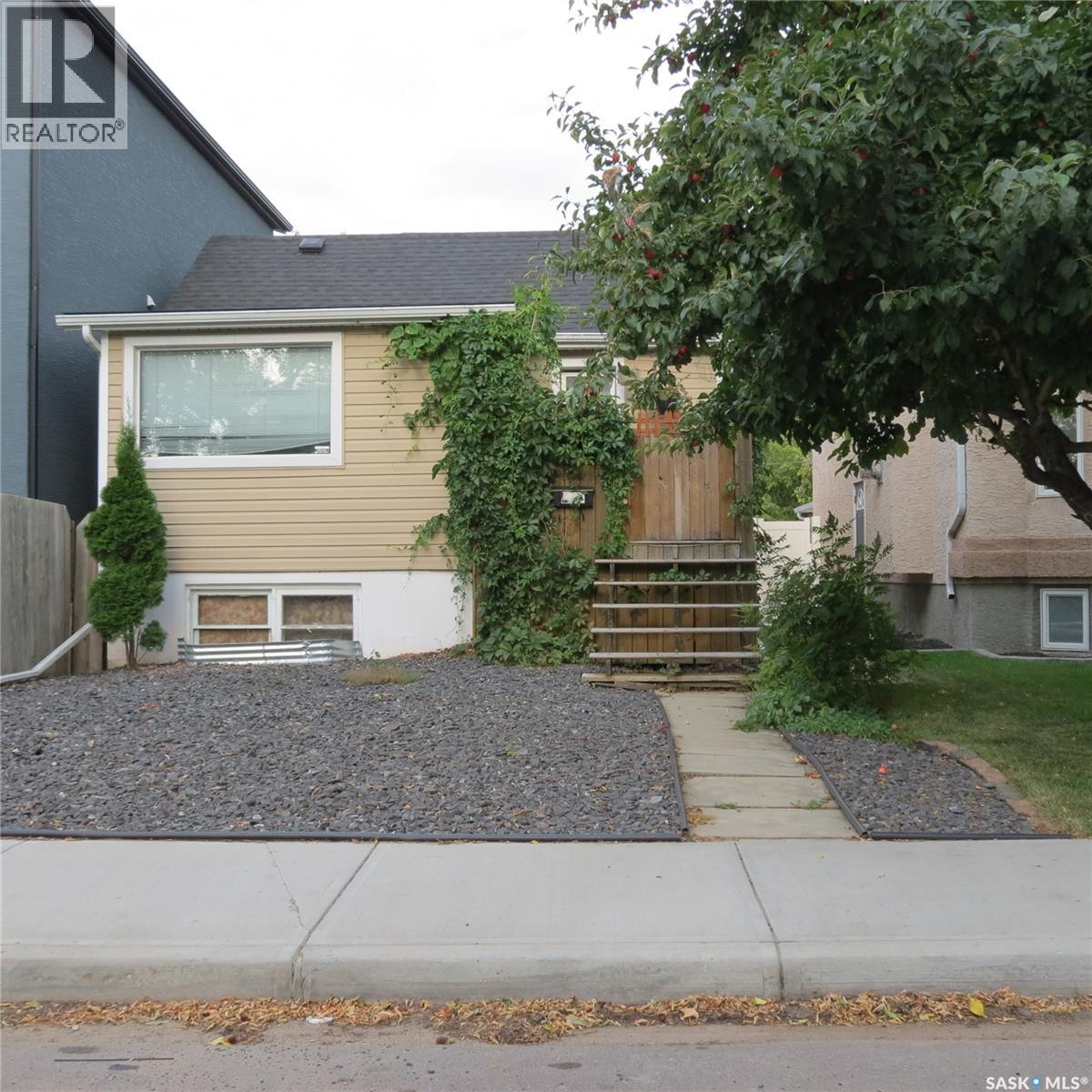 2256 WASCANA STREET