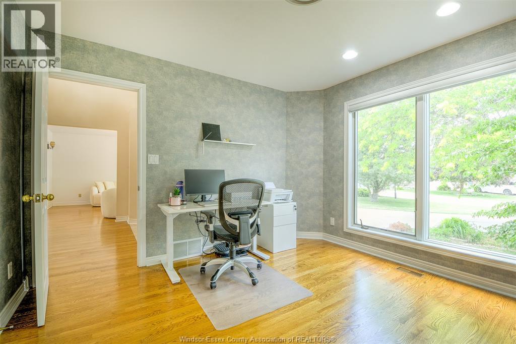 36 Meadow LANE