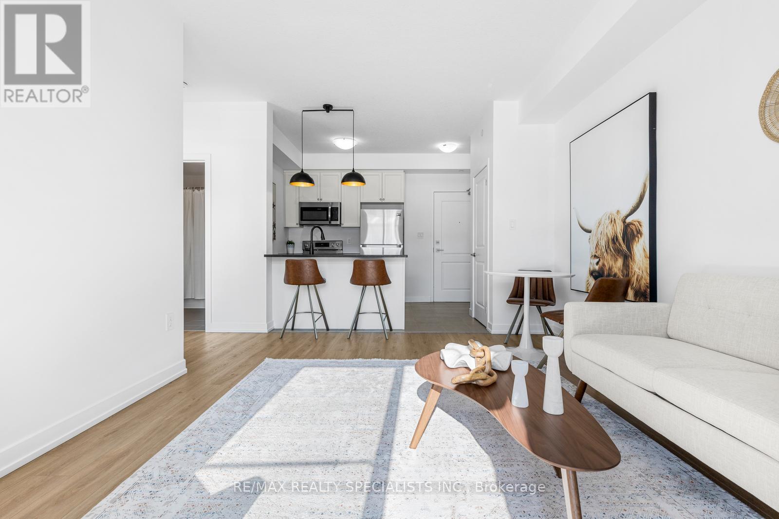 112 - 101 SHOREVIEW PLACE