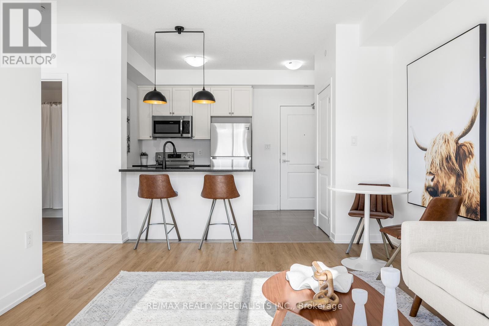 112 - 101 SHOREVIEW PLACE