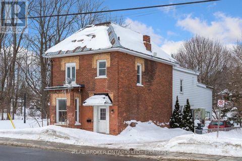 42 DANIEL STREET N Arnprior ON K7S2K5