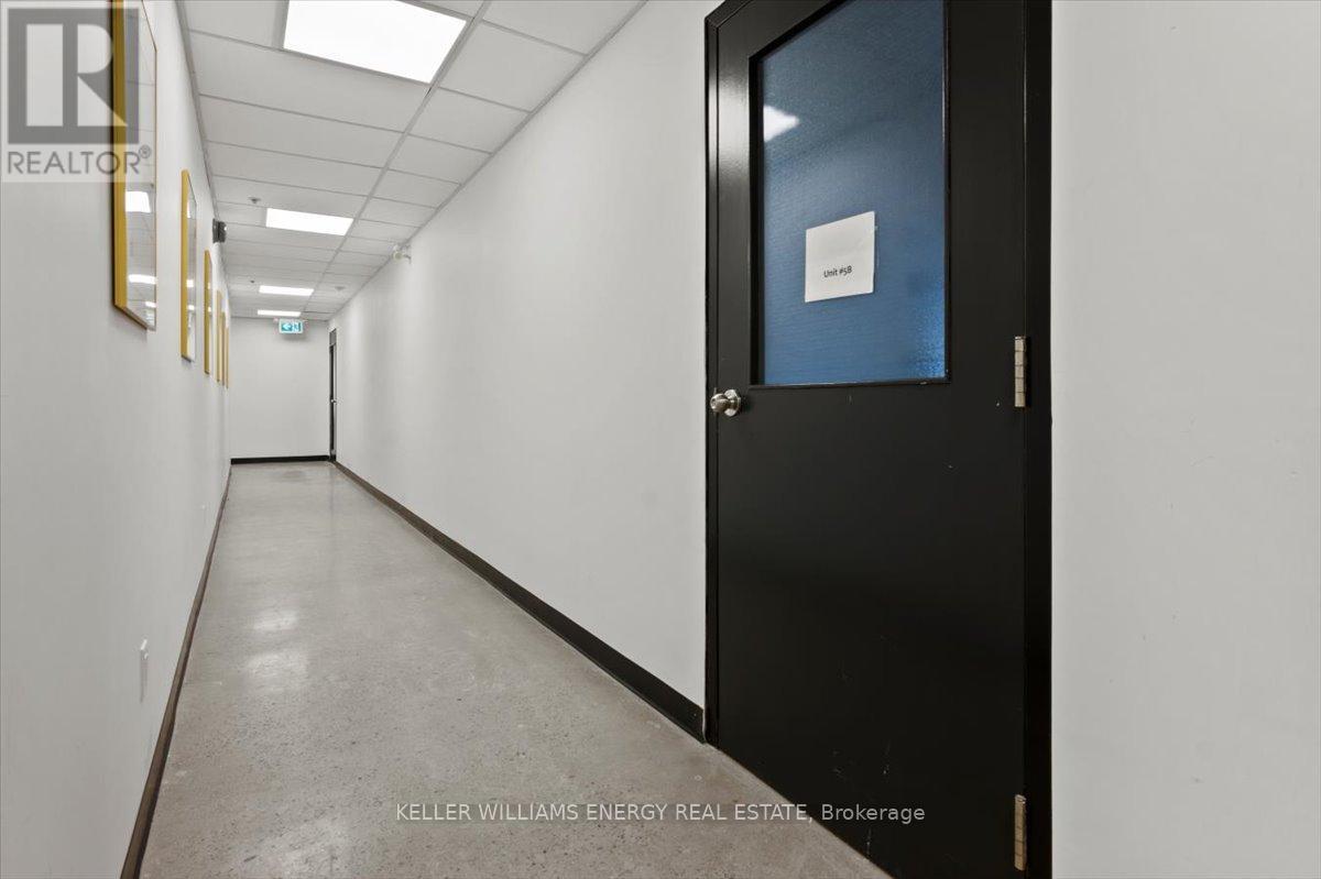 5B - 2 BROCK STREET W