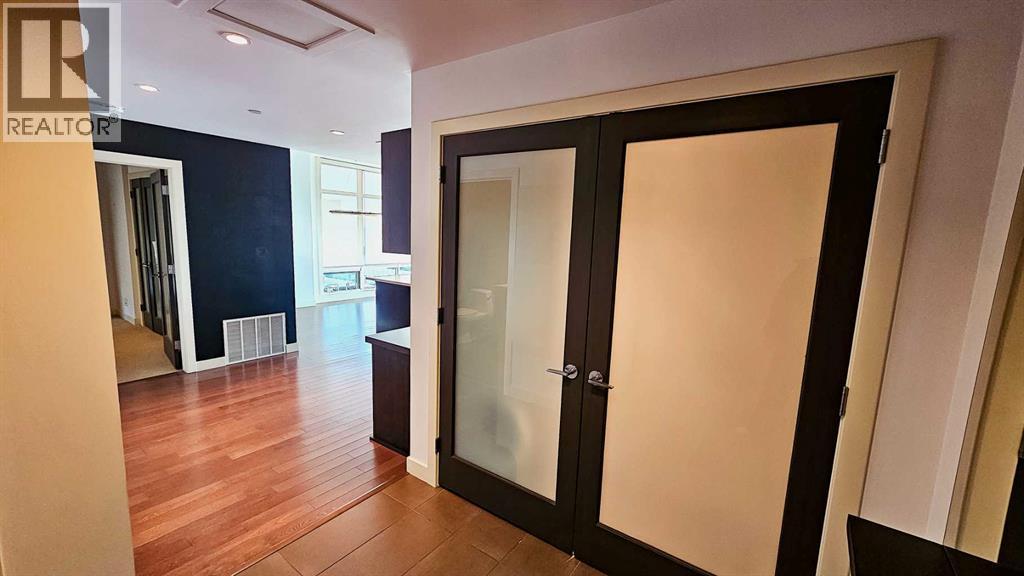 1205, 530 12 Avenue SW