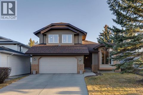 87 Edgebrook Way NW Calgary AB T3A4L8