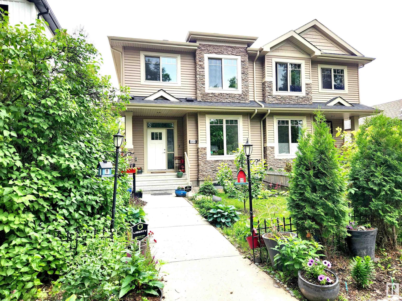 10535 67 AV NW
