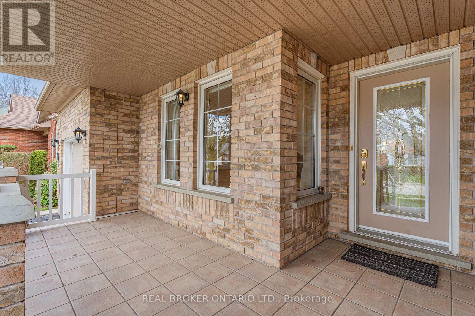 17 PARKSIDE DRIVE