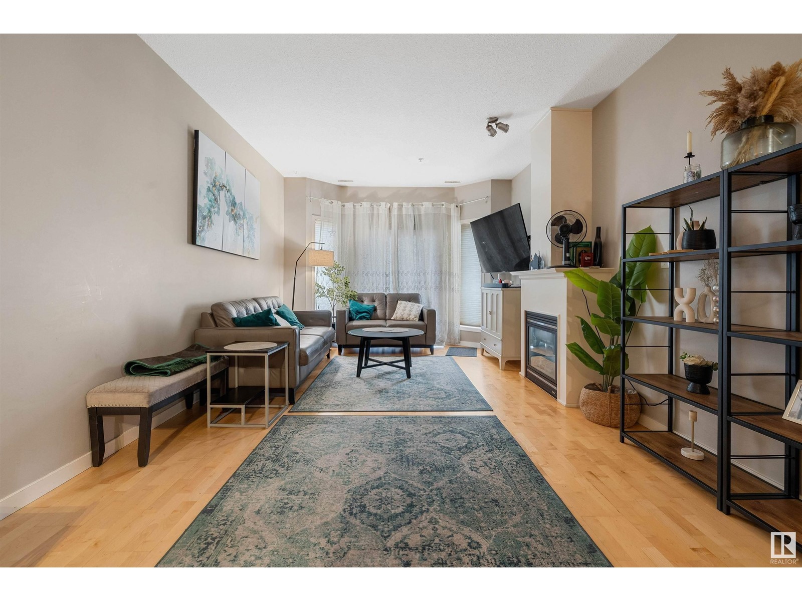 #102 4312 139 AV NW