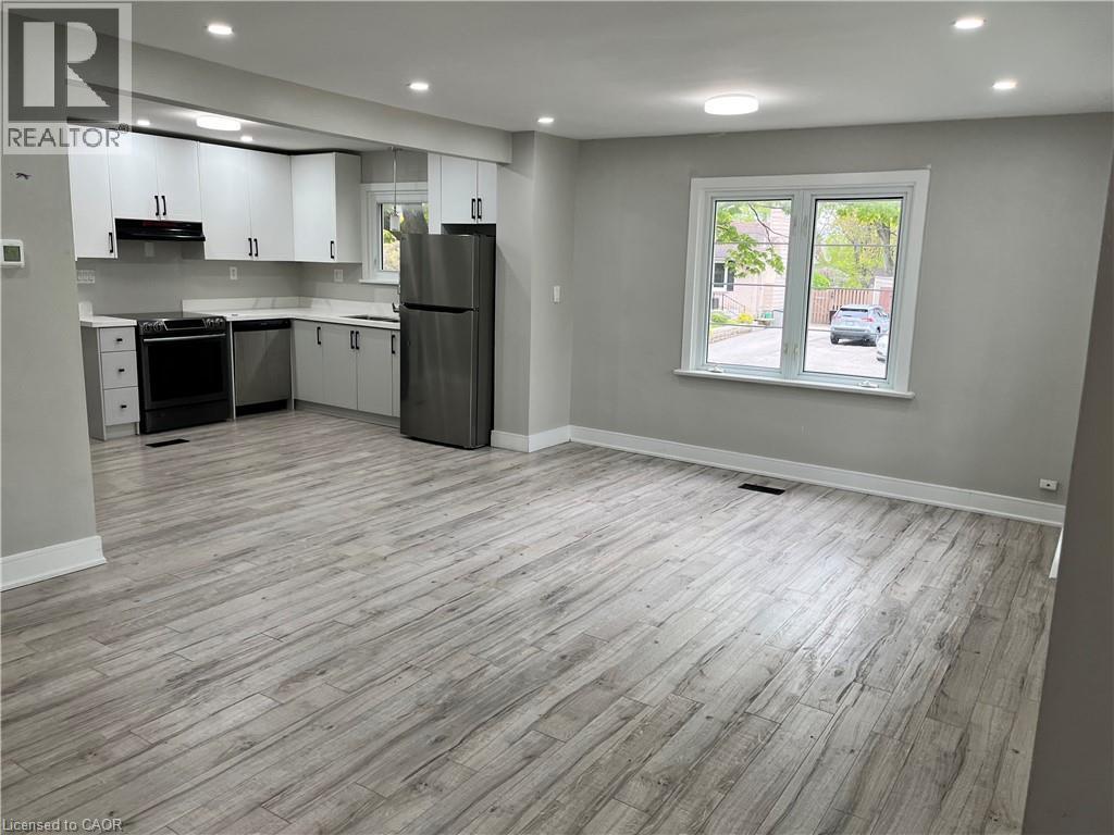 207 MILL Street Unit# upper
