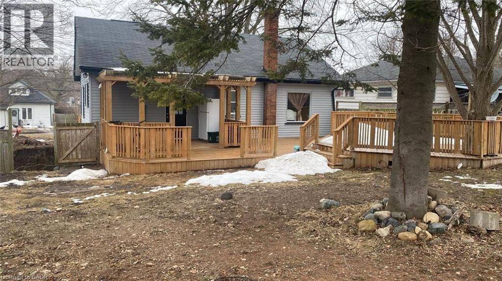 207 MILL Street Unit# upper