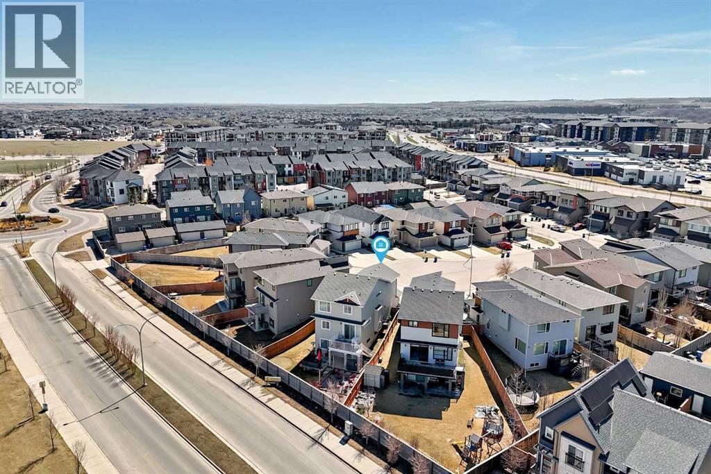35 Walden Mount SE
