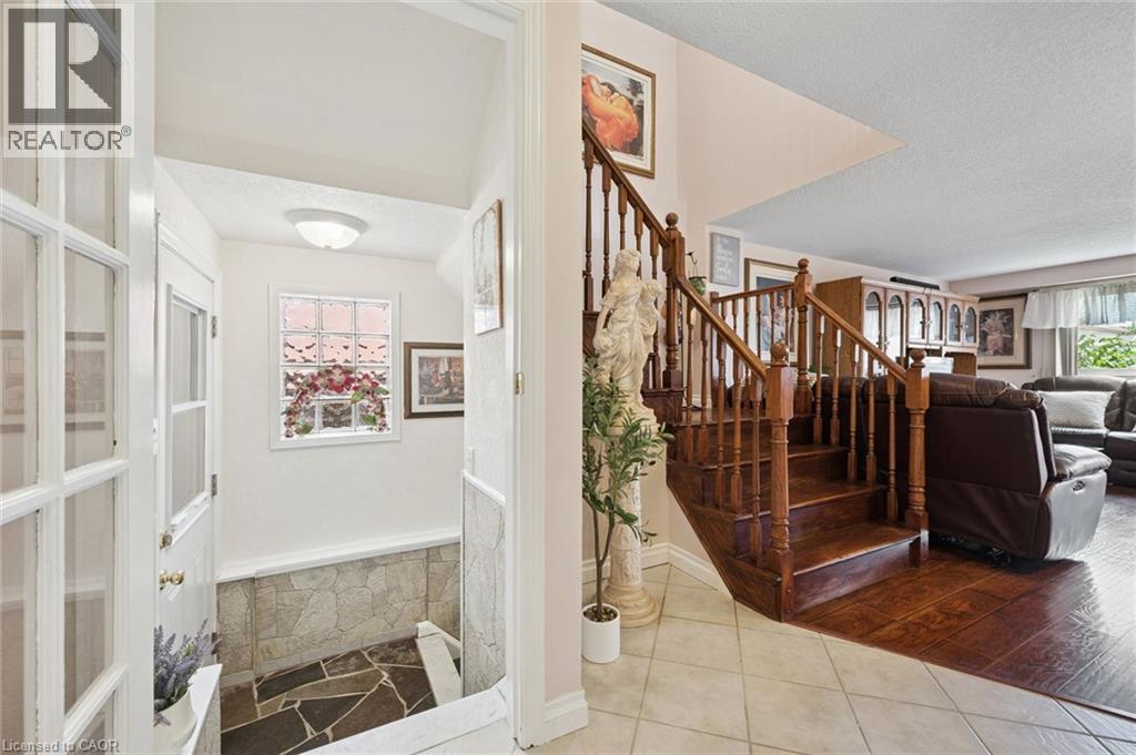 86 BRIDLEWREATH Street