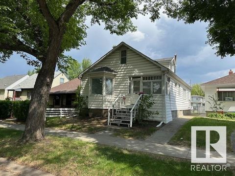 11509 88 ST NW Edmonton AB T5B3R2
