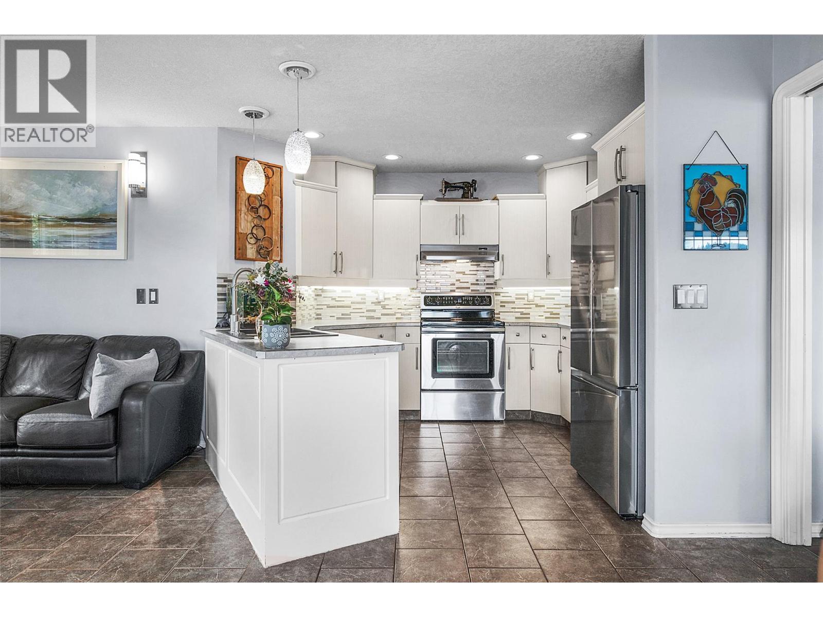 7095 Amber Drive