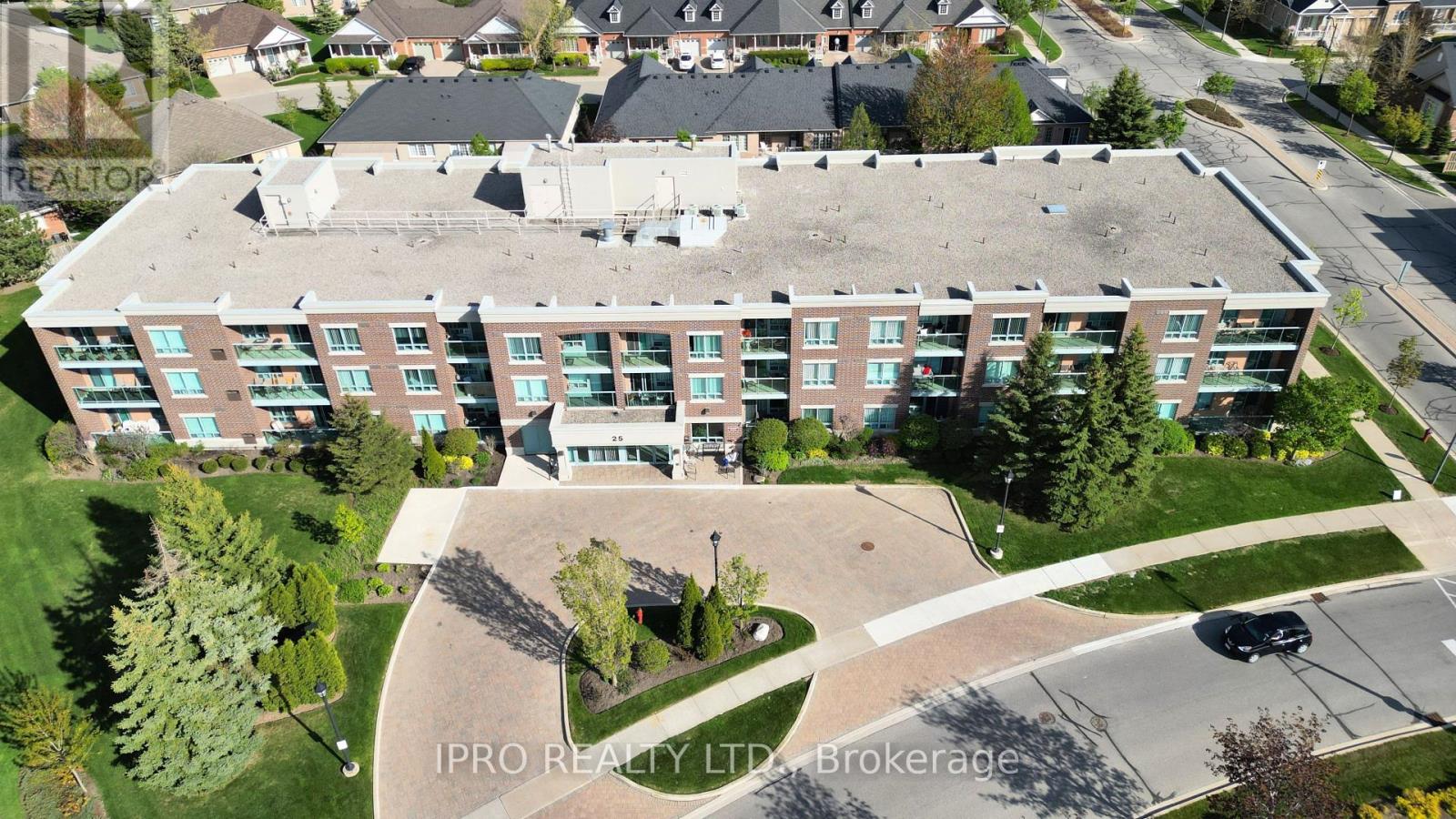 207 - 25 VIA ROSEDALE WAY