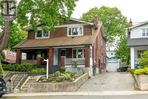 1778 GERRARD STREET E Toronto (Woodbine Corridor) ON M4L2B4