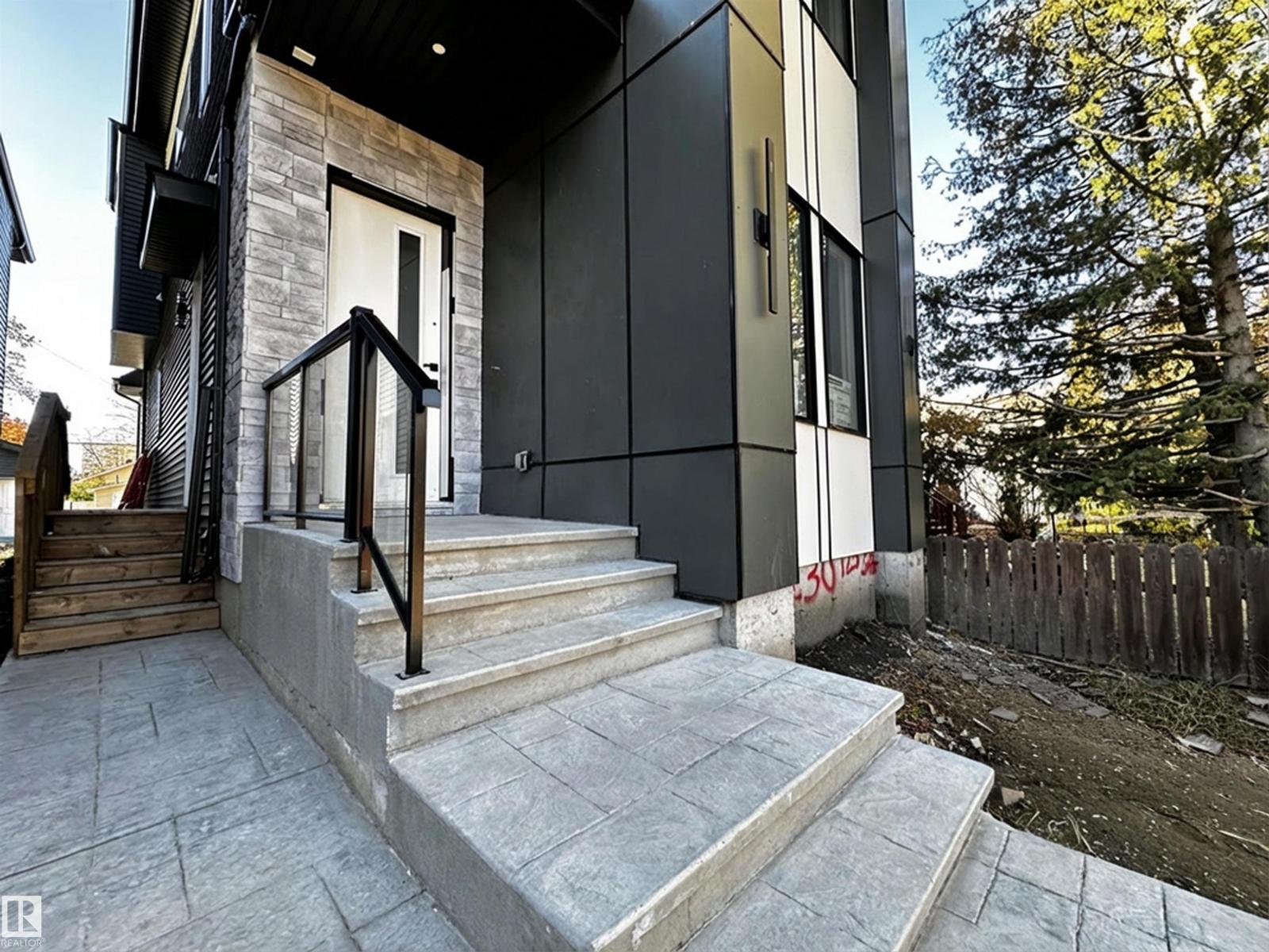 11230 125 ST NW
