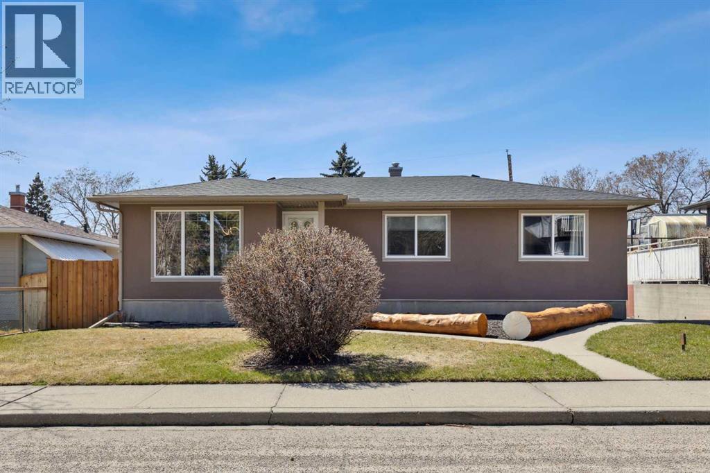 139 Cornwallis Drive NW