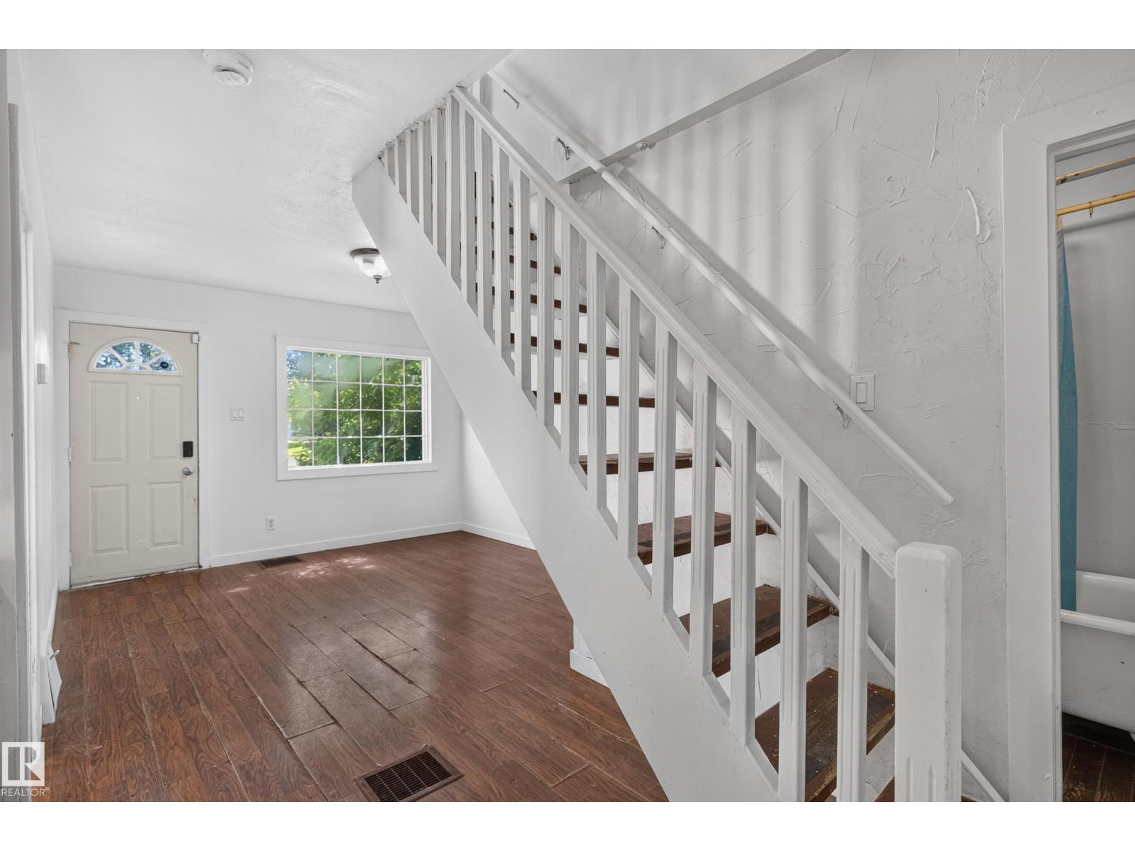 11708 79 ST NW