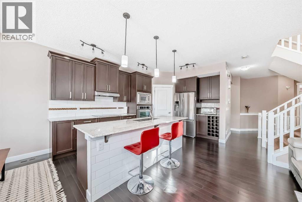 11 Cougar Ridge Place SW