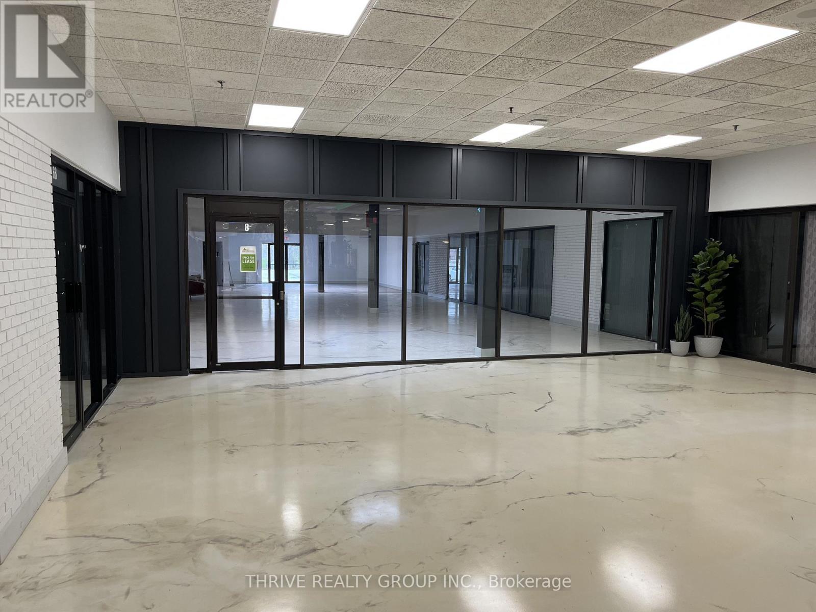 8 - 51 FRONT STREET E