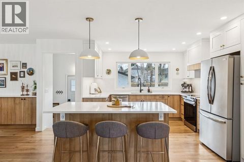 931 Parkwood Drive SE Calgary AB T2J3W9