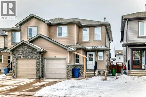 137 Luxstone Way SW Airdrie AB T4B3C2