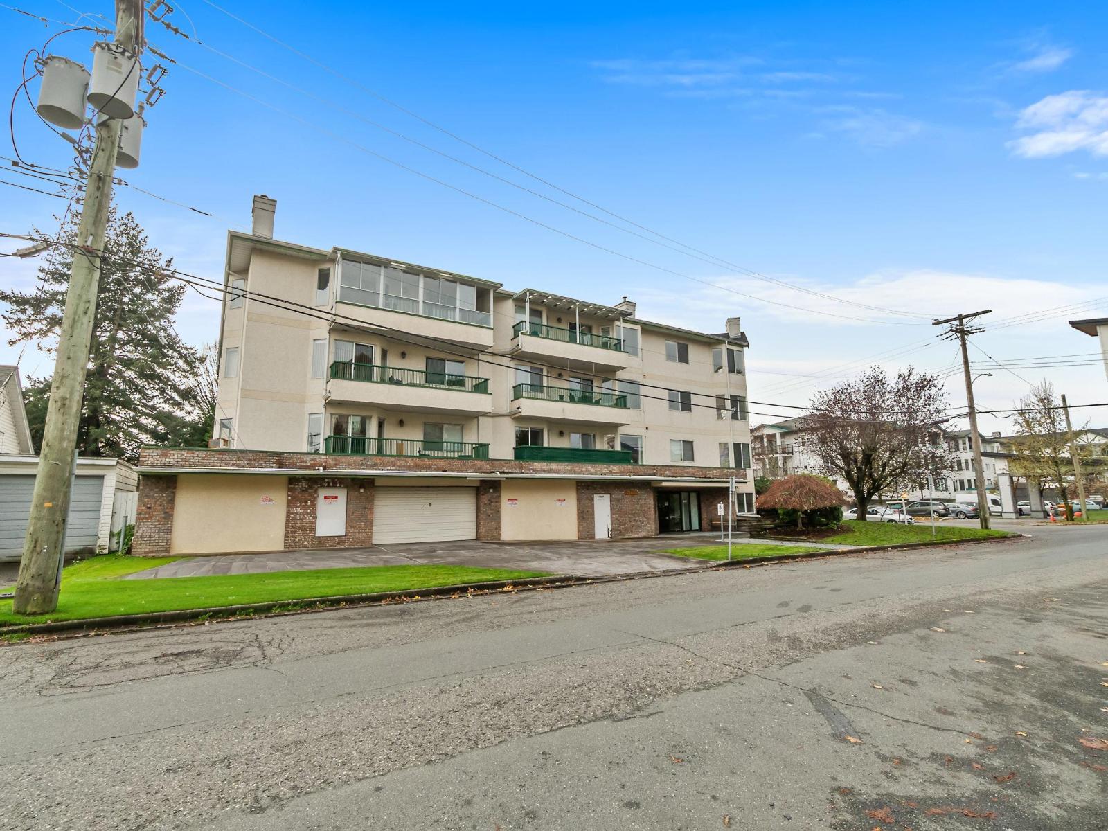 201 45604 BRETT AVENUE|Chilliwack Proper West