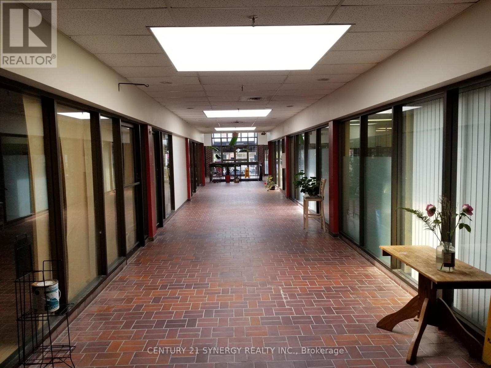 201 - 23 BECKWITH STREET N