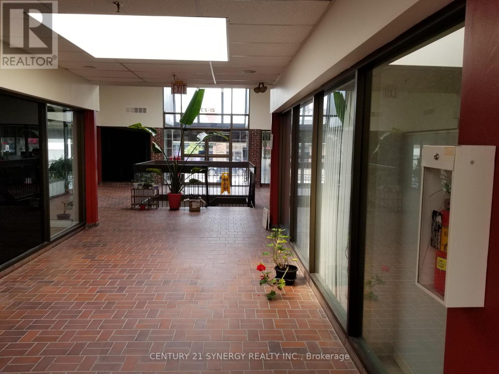 201 - 23 BECKWITH STREET N