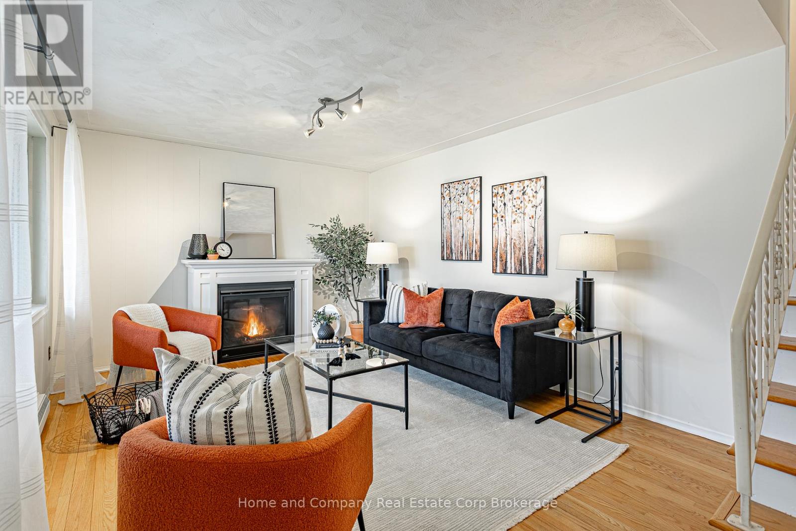 292 REDFORD CRESCENT