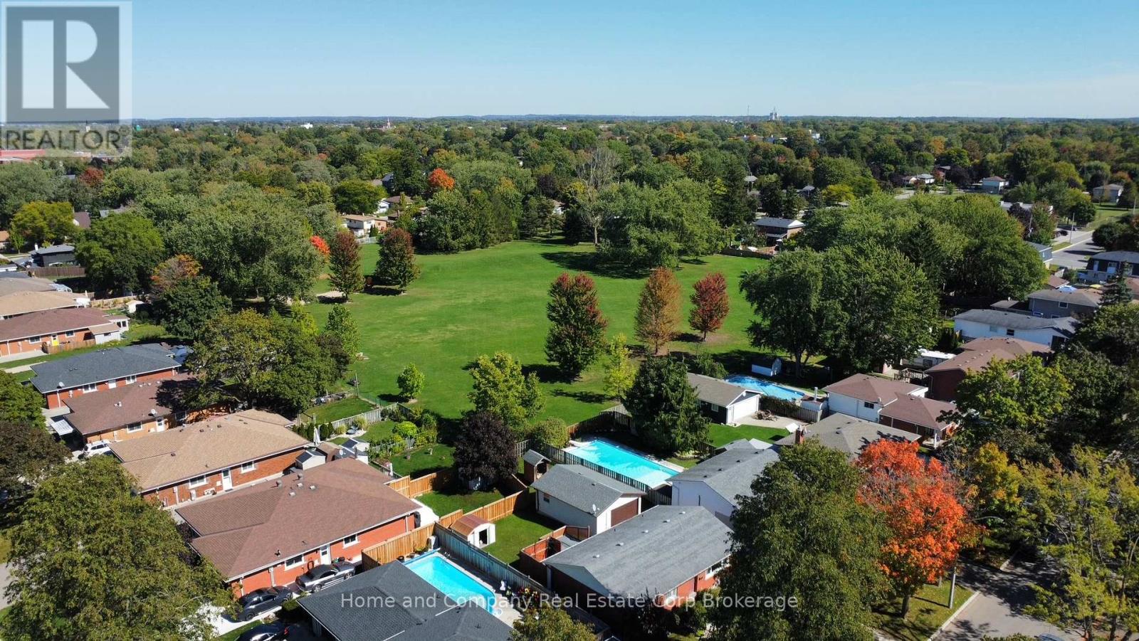 292 REDFORD CRESCENT