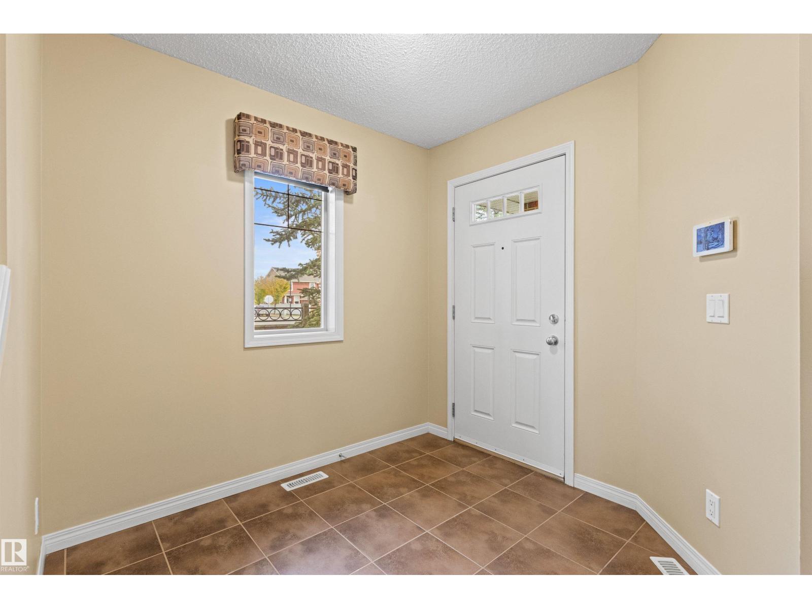 #63 1128 156 ST NW