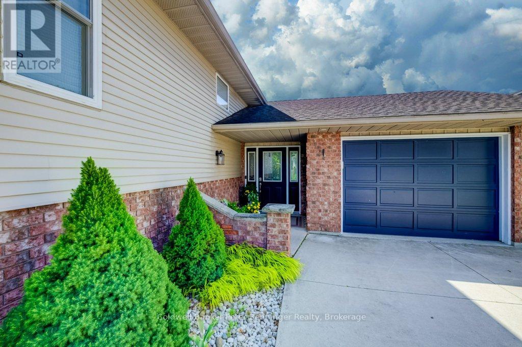 8 WEST RIVER ROAD