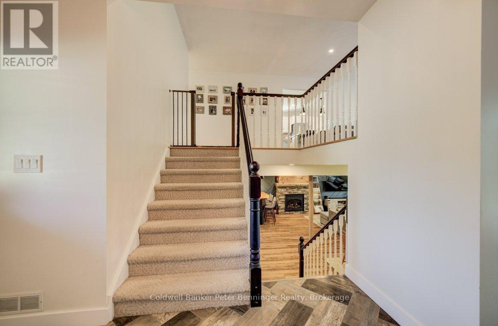 8 WEST RIVER ROAD
