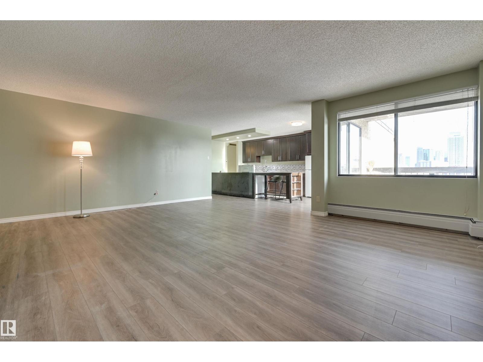 #1003 10155 114 ST NW