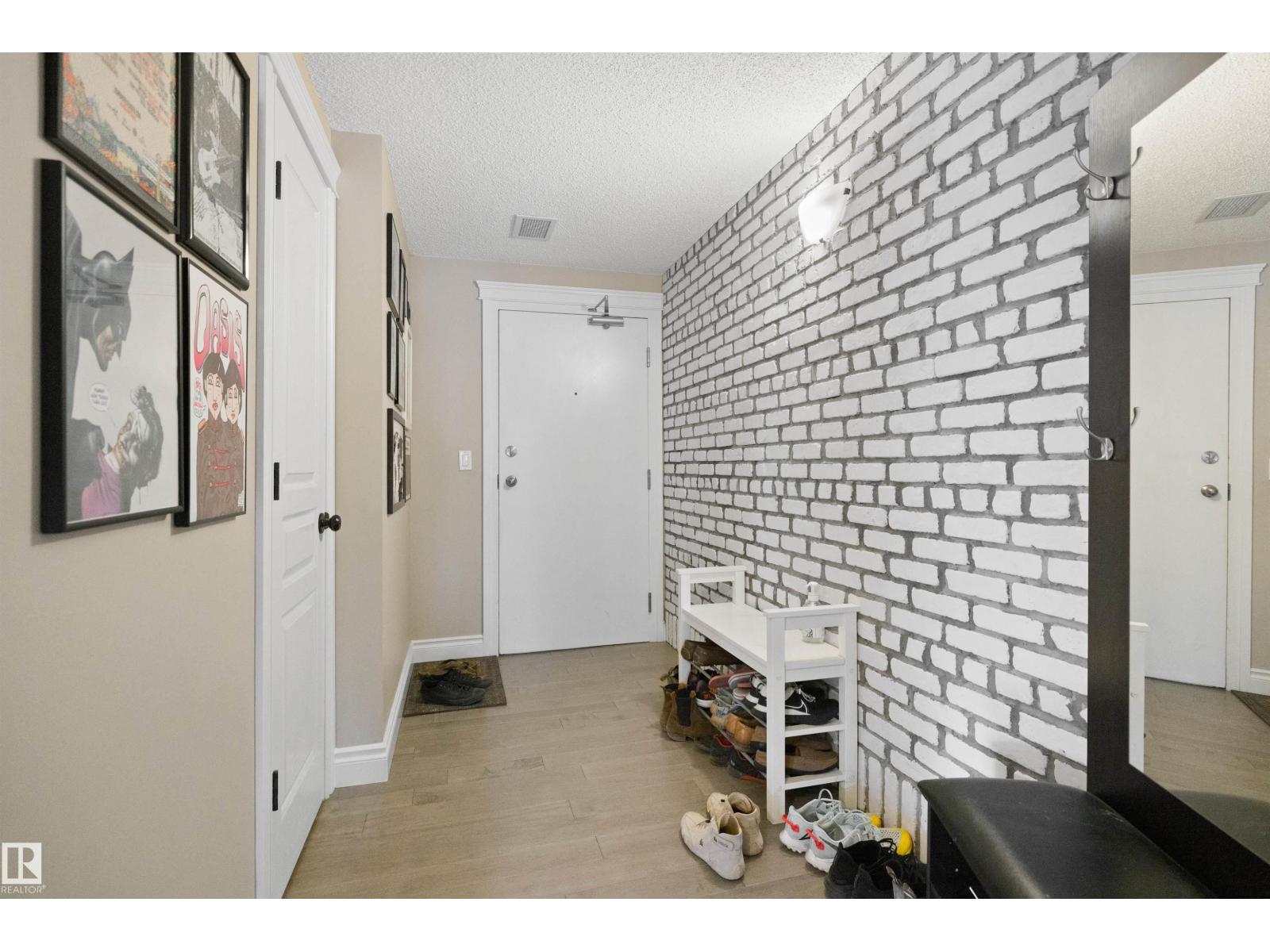 #206 10232 115 ST NW