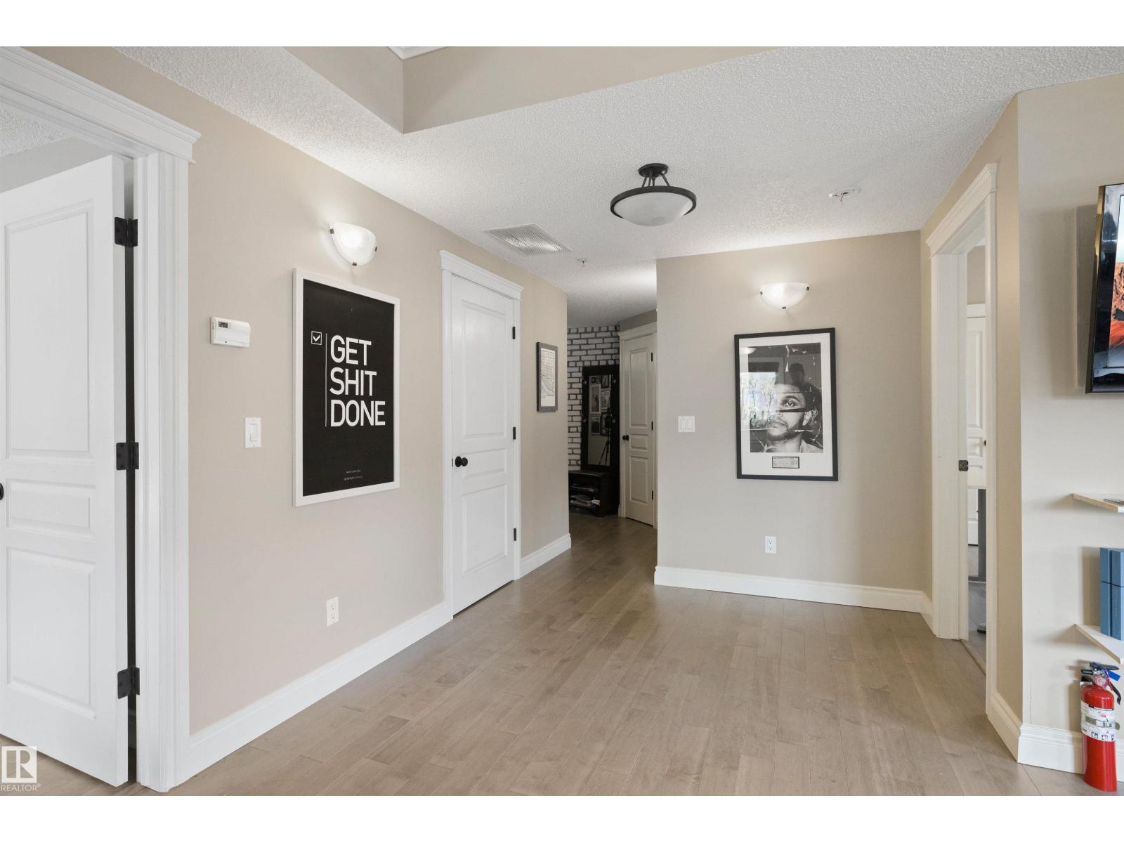#206 10232 115 ST NW