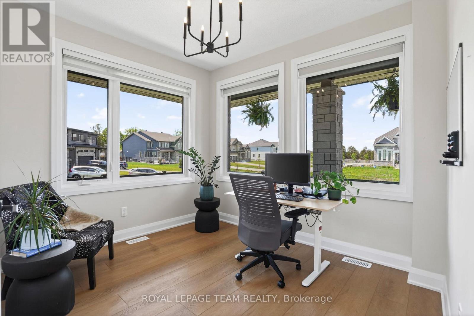 348 ANTLER COURT