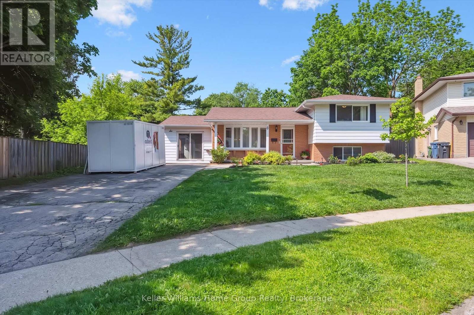 6 GREGORY PLACE