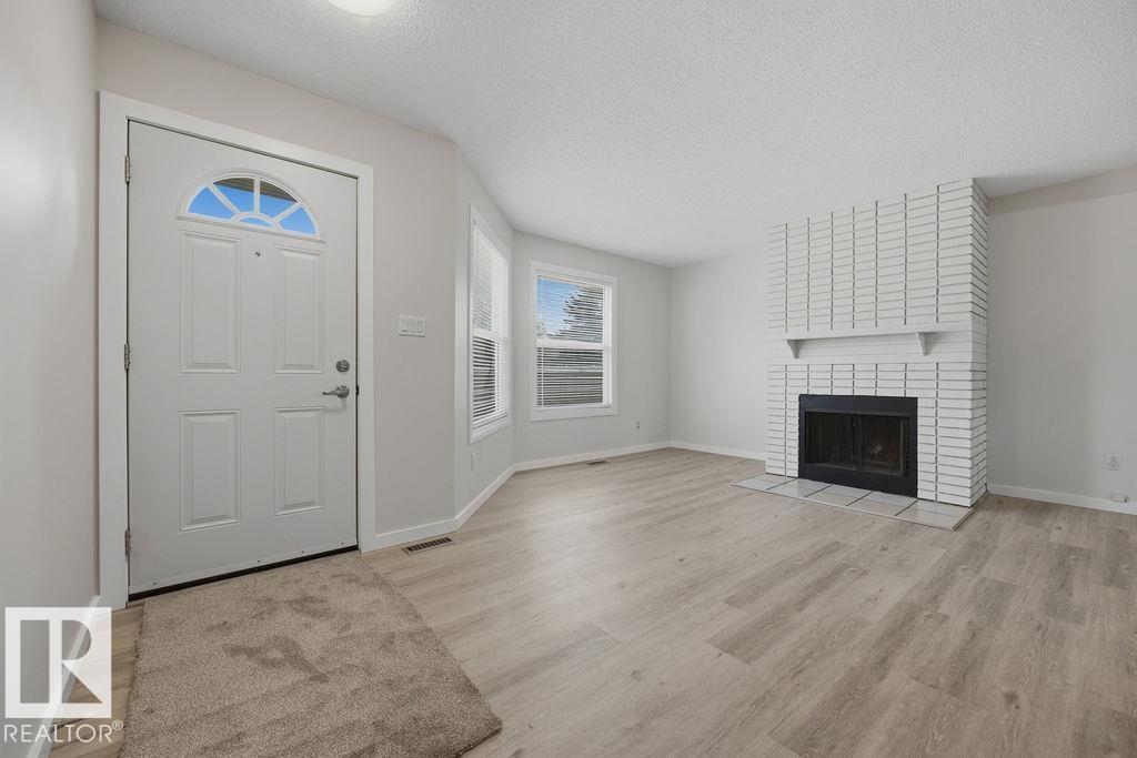 10473 24 AV NW