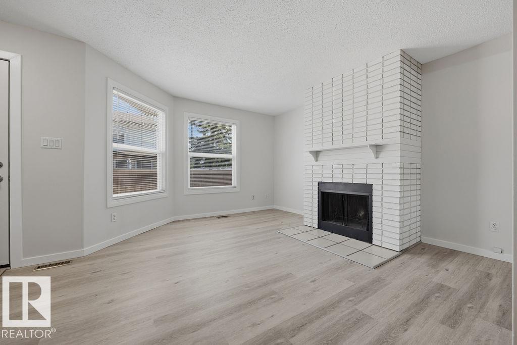 10473 24 AV NW