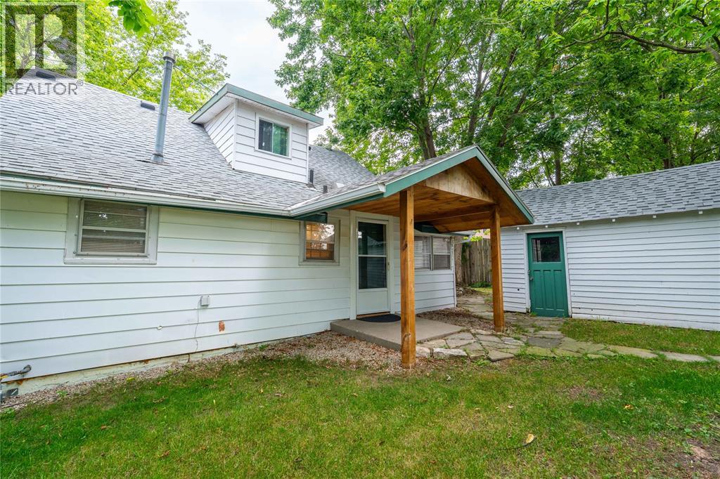 2807 ST CLAIR PARKWAY