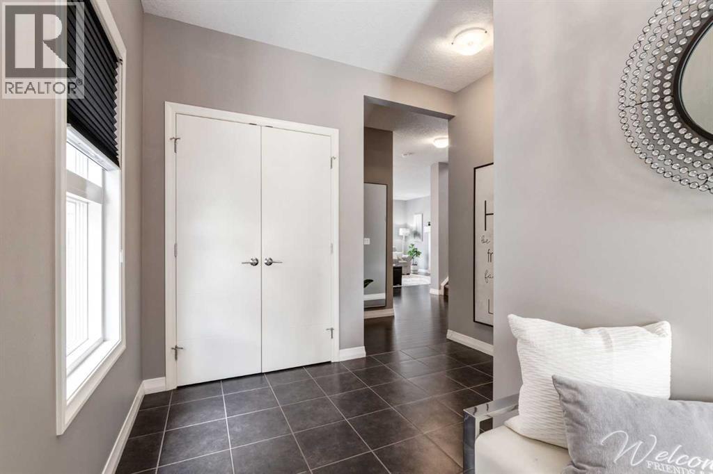 33 Evansglen Drive NW