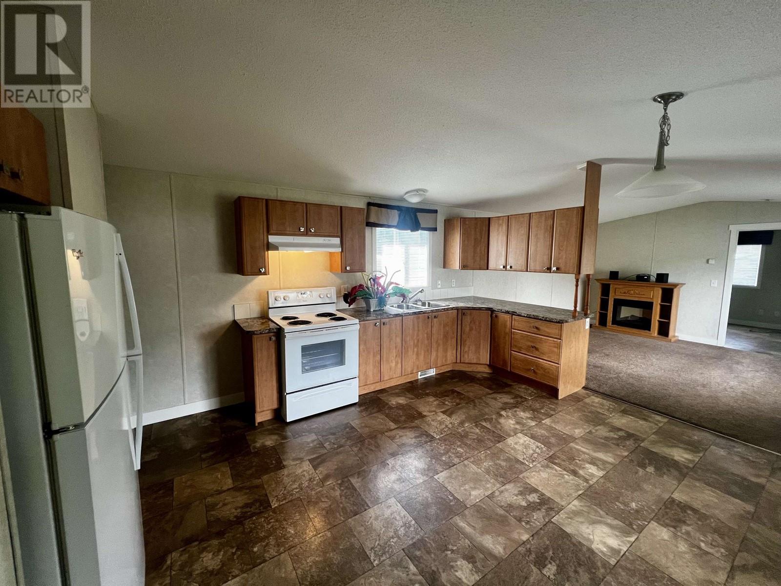 30 4619 QUEENSWAY DRIVE