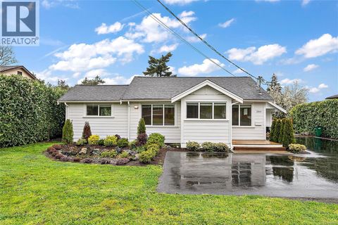 1360 Hastings St Saanich BC V8Z2W2