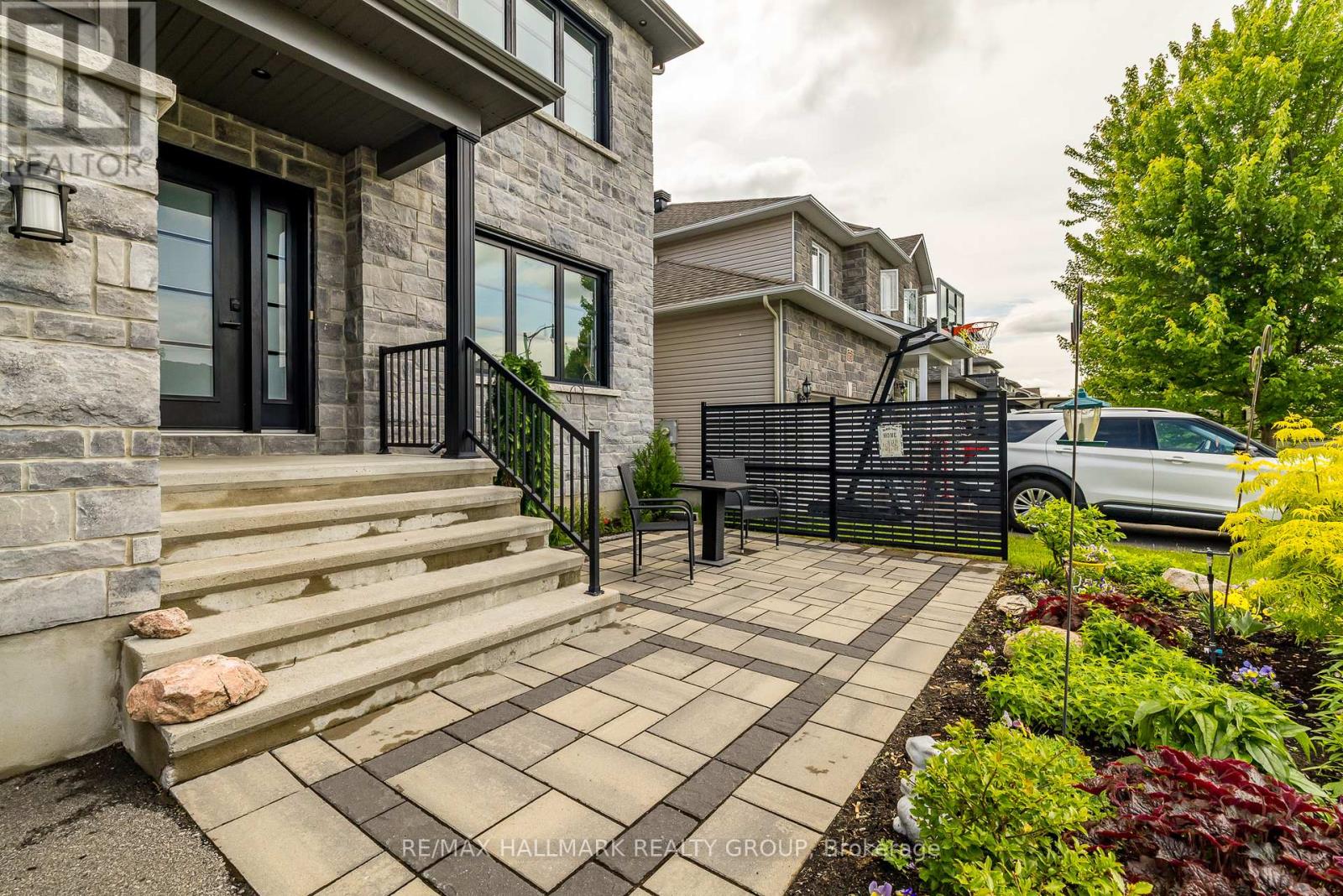87 COBBLESTONE DRIVE