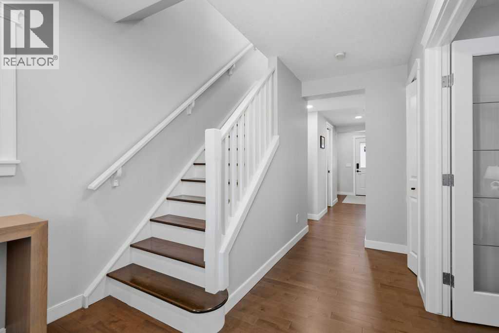 87 Couture Crescent SW