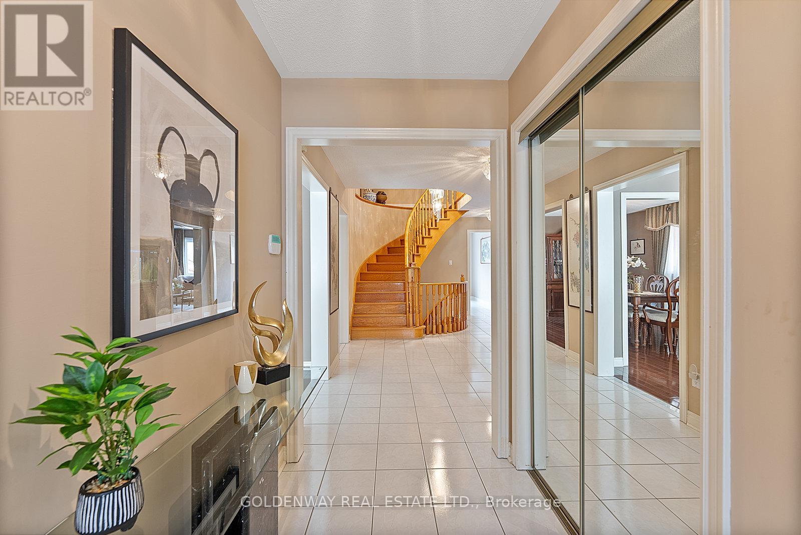 6 LOYAL BLUE CRESCENT