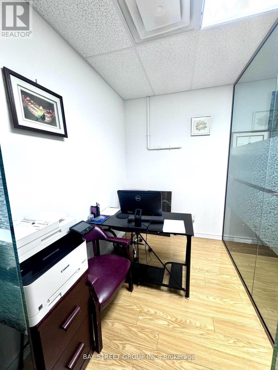 352 - 4750 YONGE STREET